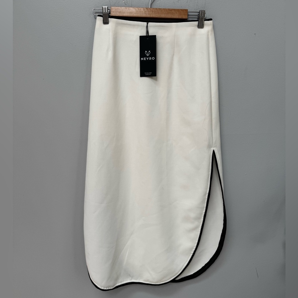 BRAND NEW Nevro Polaris White and Black Trim Midi Skirt in Size XS/36 - Picture 6 of 9